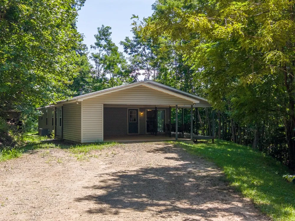 North Skeenah Rd Franklin, NC 28734