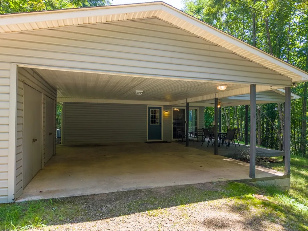 North Skeenah Rd Franklin, NC 28734