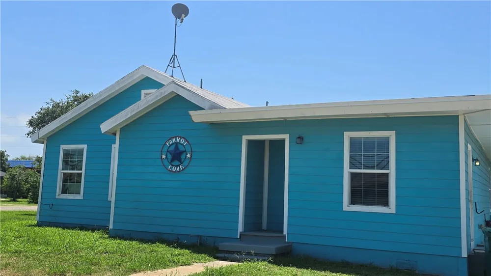 402 S Saunders Street Aransas Pass, TX 78336
