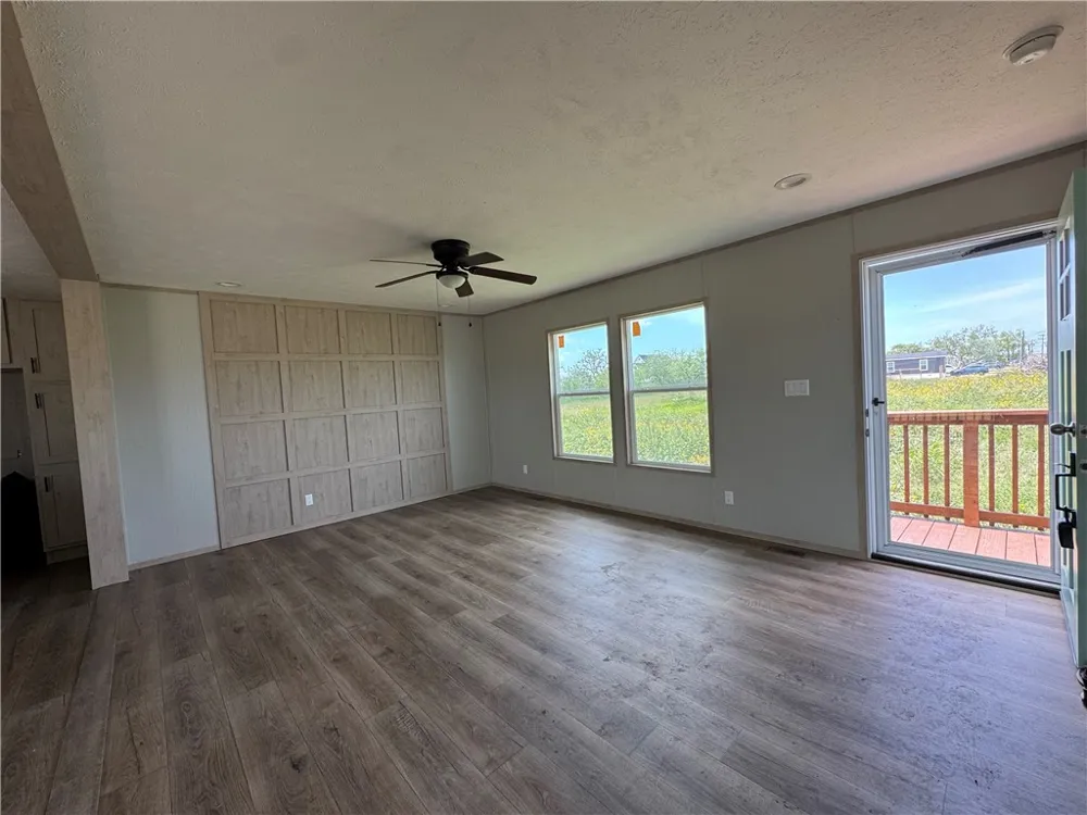 352 Packinghouse Road Taft, TX 78390