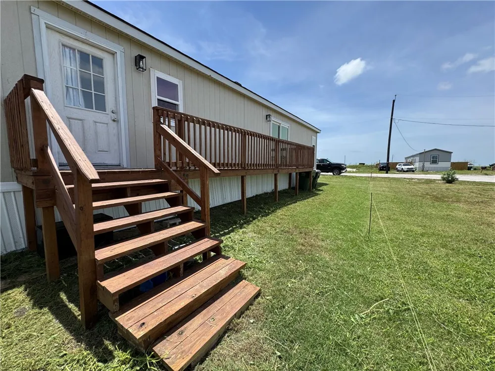 352 Packinghouse Road Taft, TX 78390