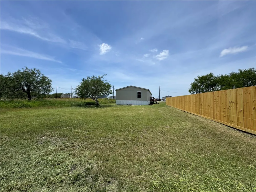 352 Packinghouse Road Taft, TX 78390