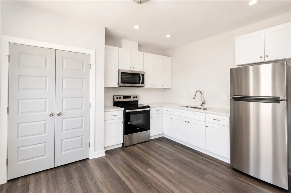 107 S Commonsway Drive Portland, TX 78374