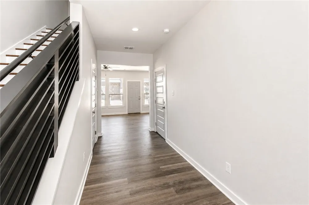 107 S Commonsway Drive Portland, TX 78374