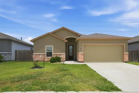 207 Bismarck Palm Circle