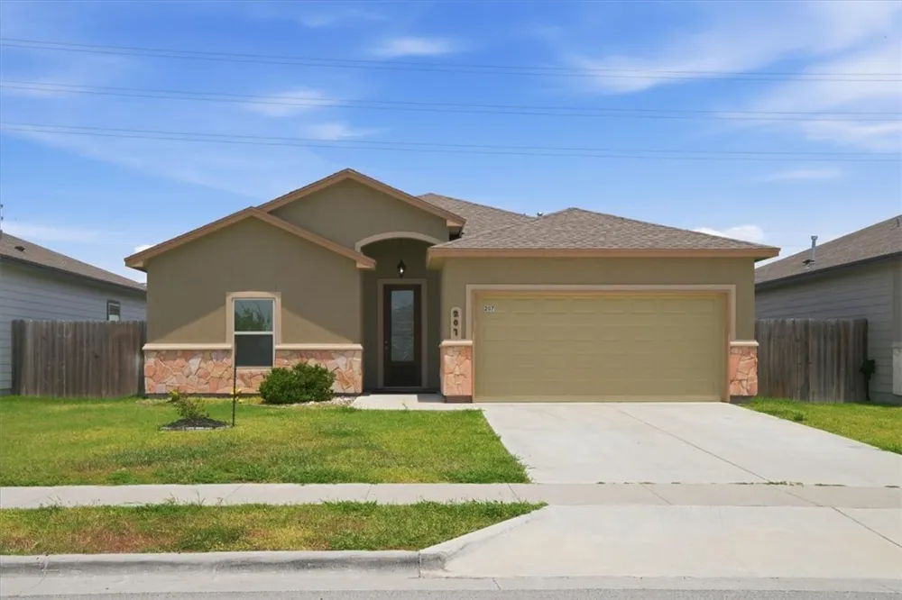 207 Bismarck Palm Circle Portland, TX 78374