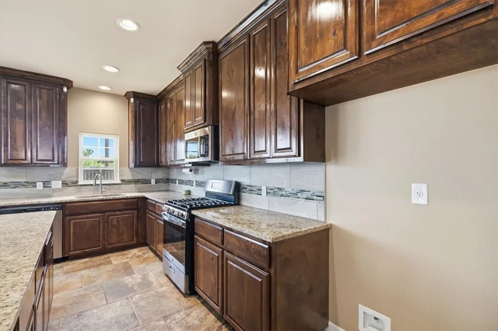 207 Bismarck Palm Circle Portland, TX 78374