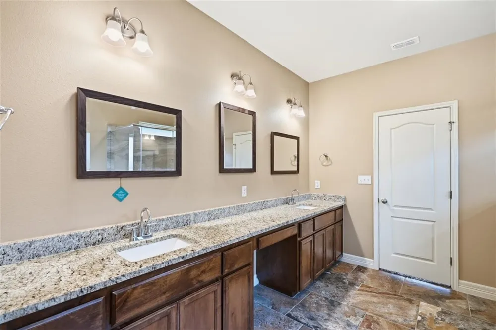 207 Bismarck Palm Circle Portland, TX 78374