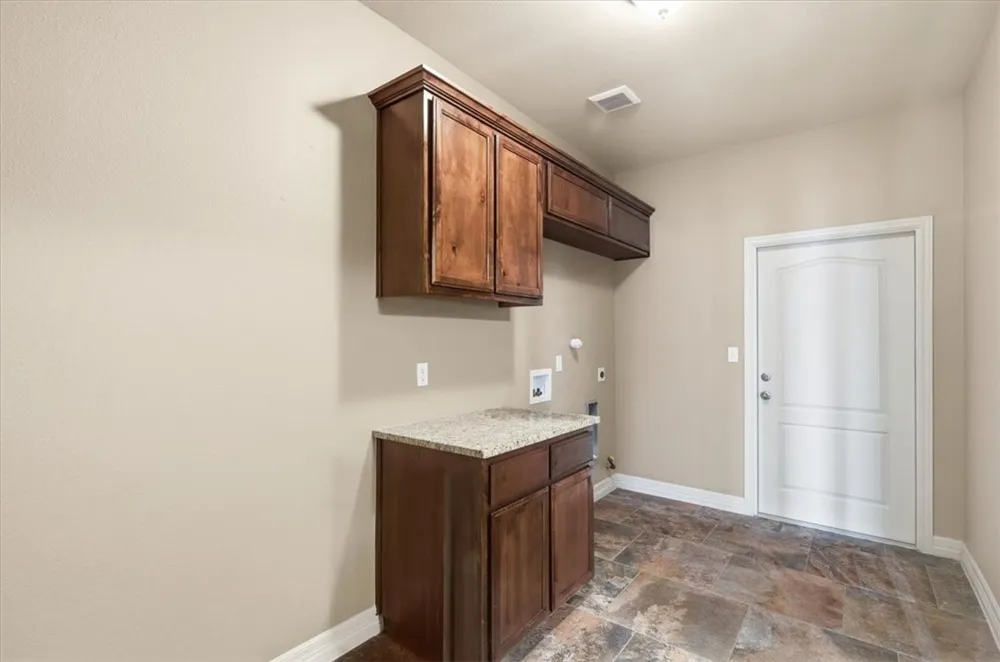 207 Bismarck Palm Circle Portland, TX 78374