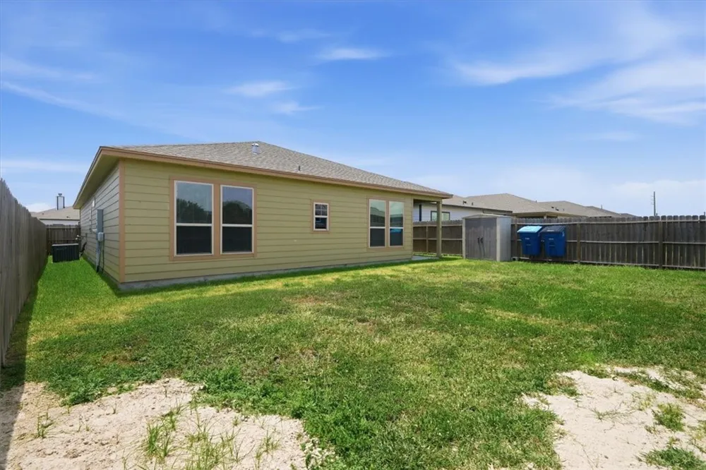 207 Bismarck Palm Circle Portland, TX 78374