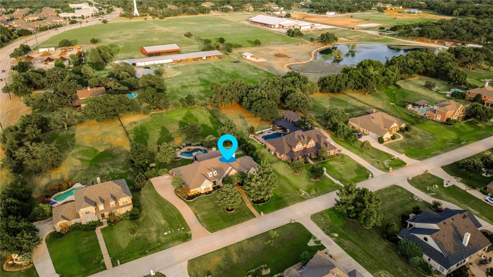 324 E Carruth Lane Double Oak, TX 75077