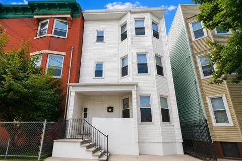 52 3RD ST