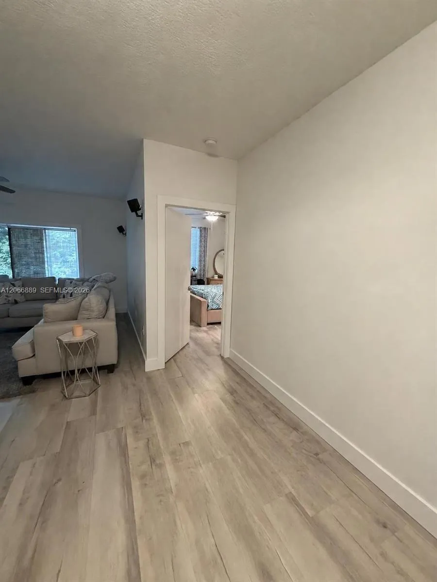 6960 SW 39th St #E102 Davie, FL 33314