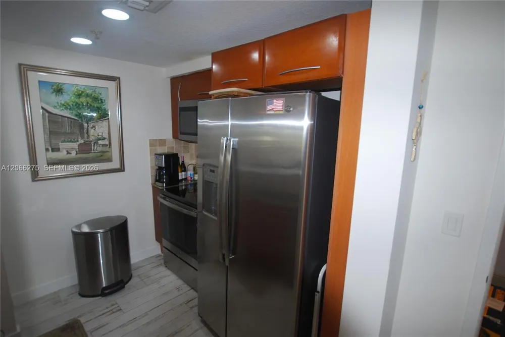 511 Lucerne Ave #306 Lake Worth, FL 33460