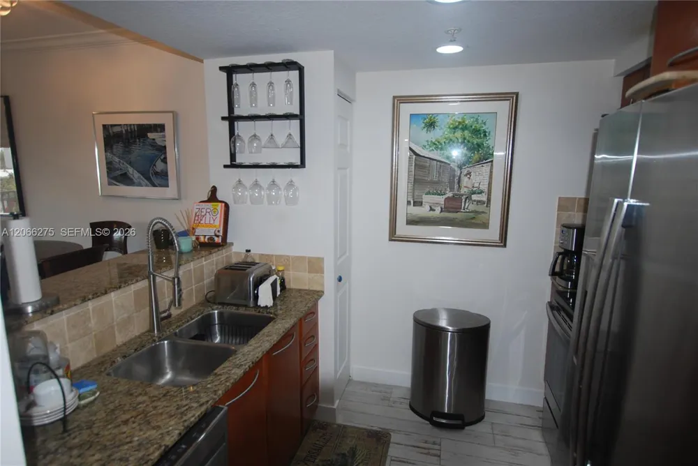 511 Lucerne Ave #306 Lake Worth, FL 33460