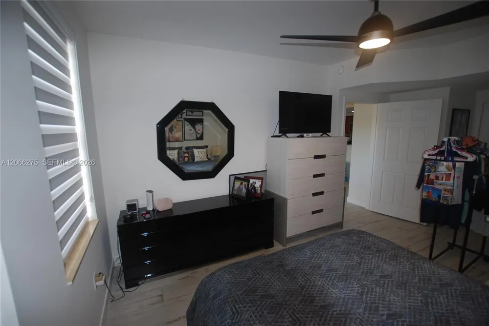 511 Lucerne Ave #306 Lake Worth, FL 33460