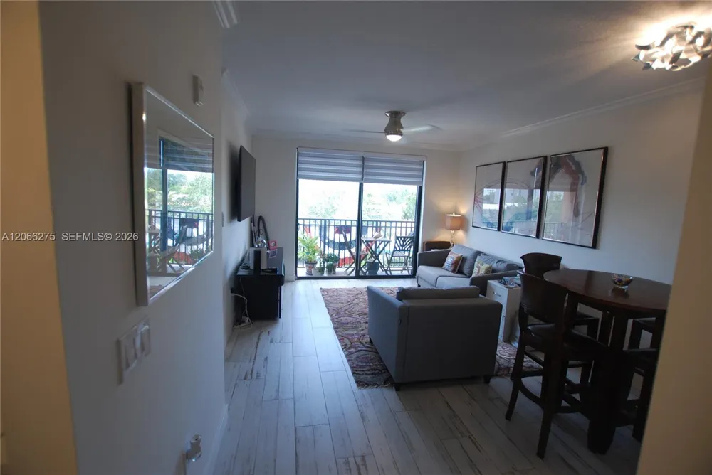 511 Lucerne Ave #306 Lake Worth, FL 33460