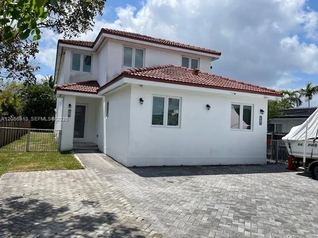 9010 SW 25th St #1 Miami, FL 33165