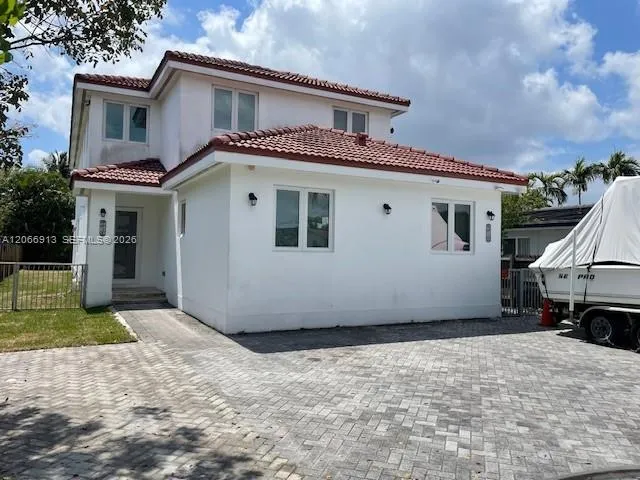 9010 SW 25th St #1 Miami, FL 33165