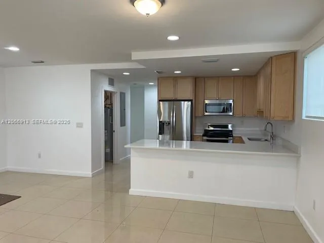 9010 SW 25th St #1 Miami, FL 33165