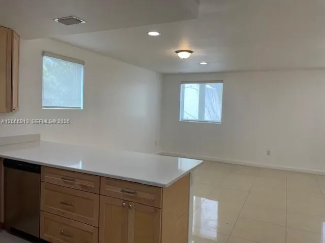 9010 SW 25th St #1 Miami, FL 33165