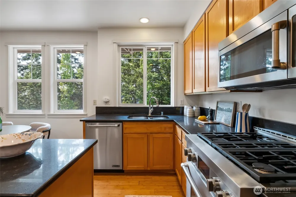 12140 NE 24th Street #102 Bellevue, WA 98005