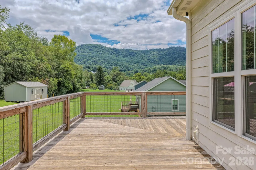 160 Ridge View Drive Clyde, NC 28721