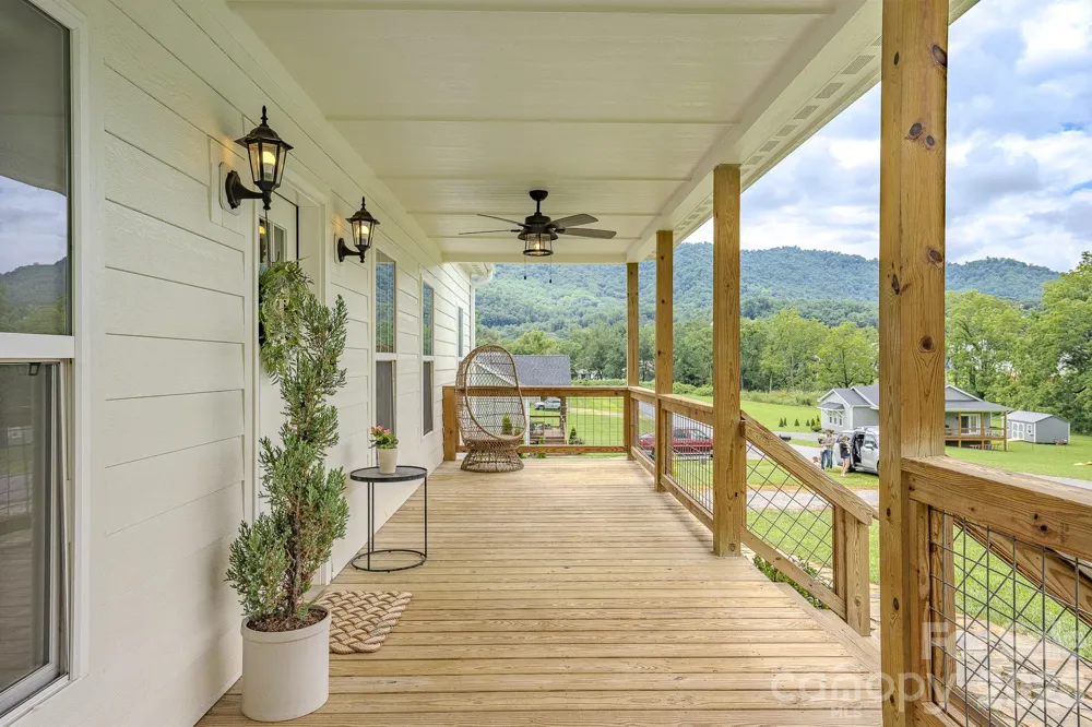 160 Ridge View Drive Clyde, NC 28721