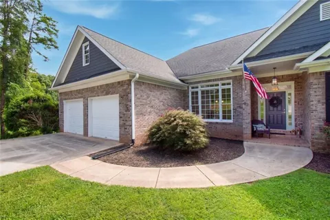 93 Overlook Circle