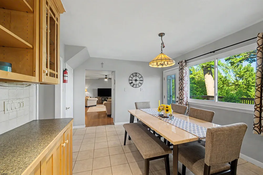 106 Cynwyd Dr Absecon, NJ 08201