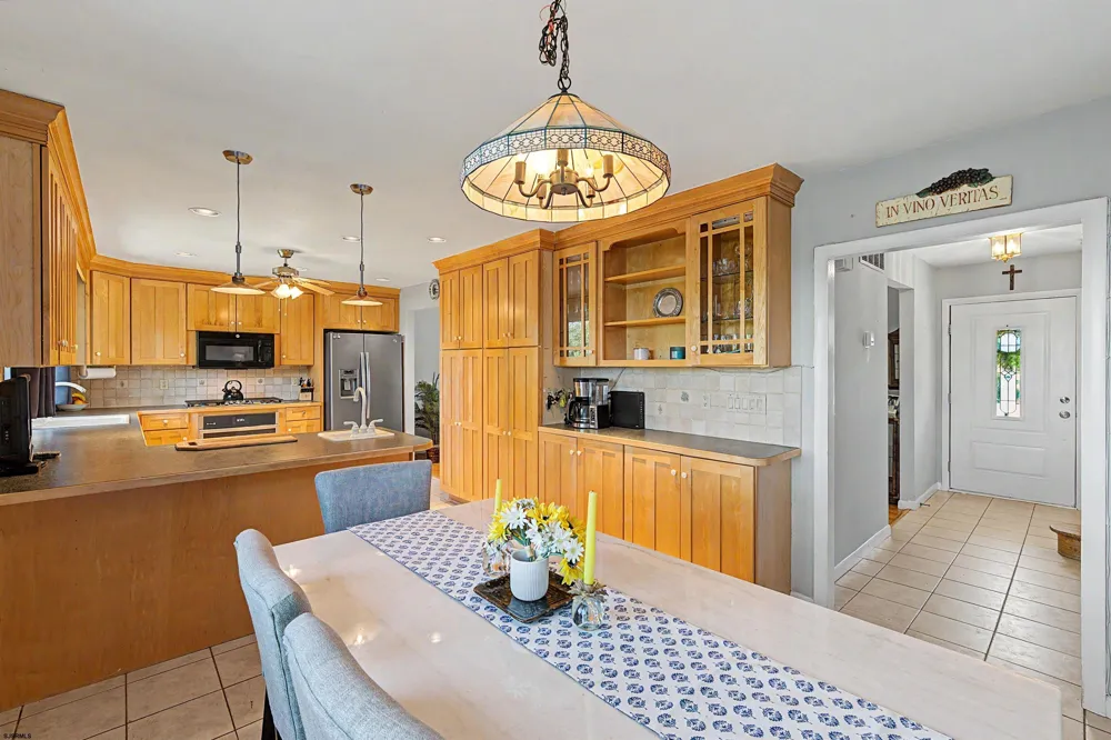 106 Cynwyd Dr Absecon, NJ 08201
