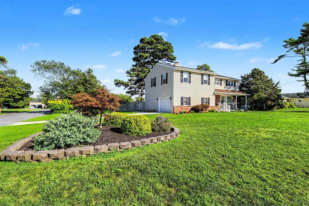 106 Cynwyd Dr Absecon, NJ 08201