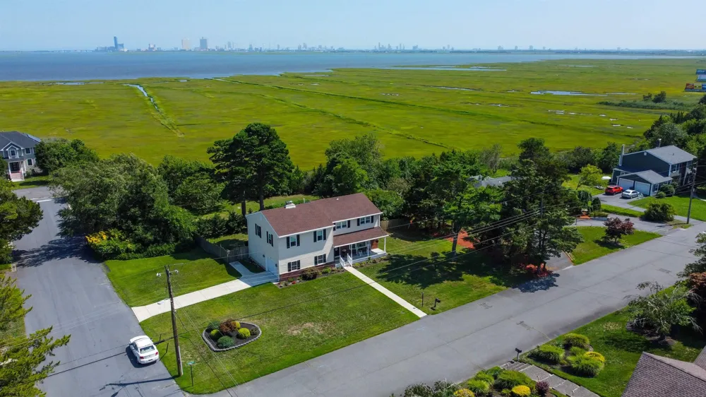 106 Cynwyd Dr Absecon, NJ 08201