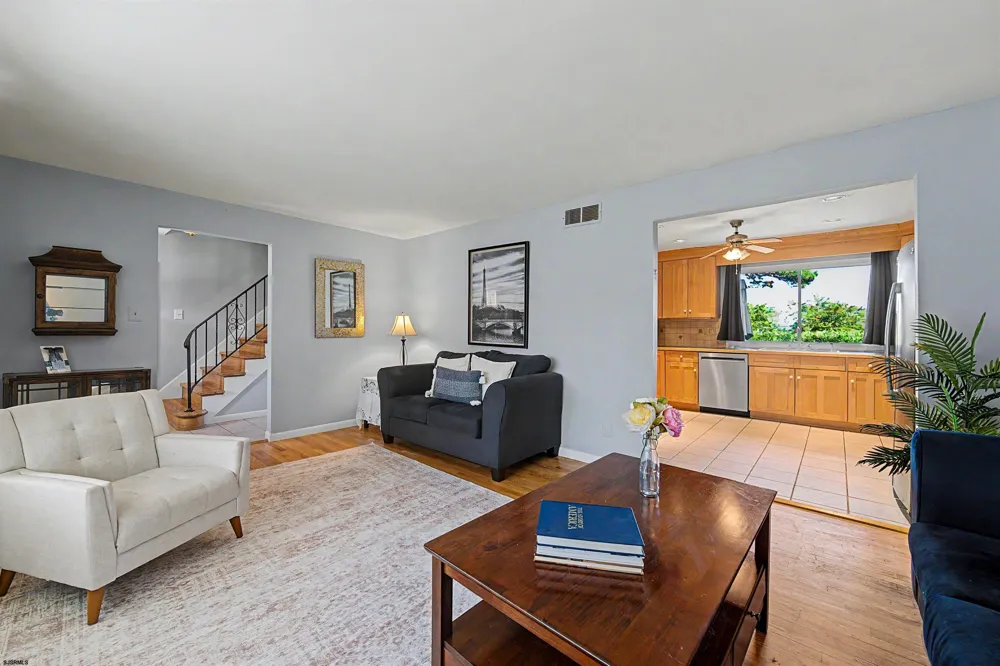 106 Cynwyd Dr Absecon, NJ 08201