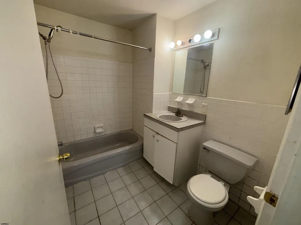 5G Oyster Bay Road Absecon, NJ 08401