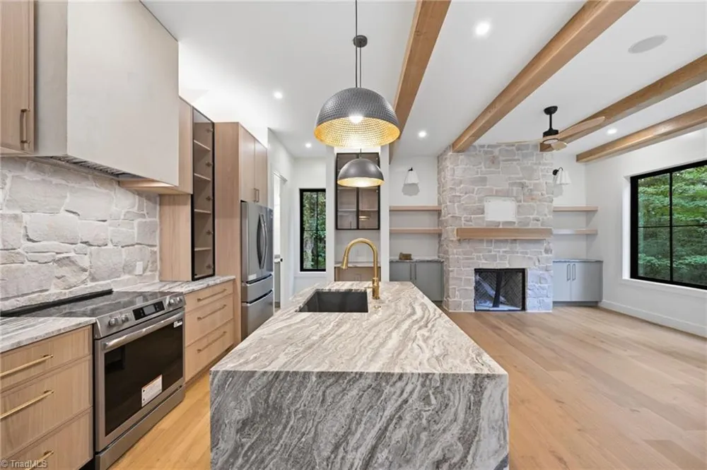 519 Rock Spring Circle Sugar Mountain, NC 28604