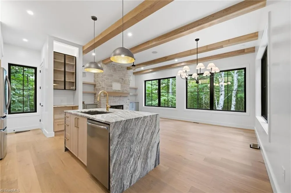 519 Rock Spring Circle Sugar Mountain, NC 28604