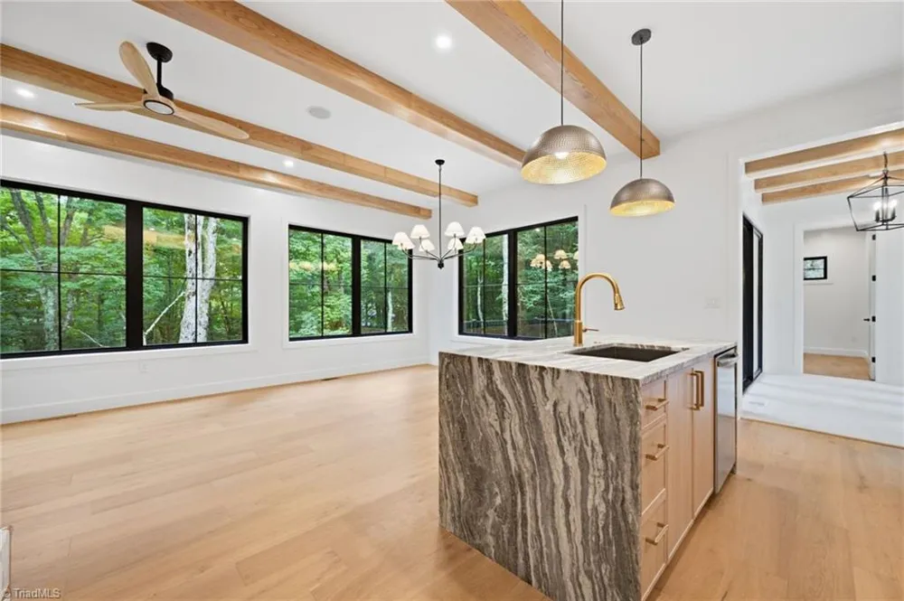 519 Rock Spring Circle Sugar Mountain, NC 28604