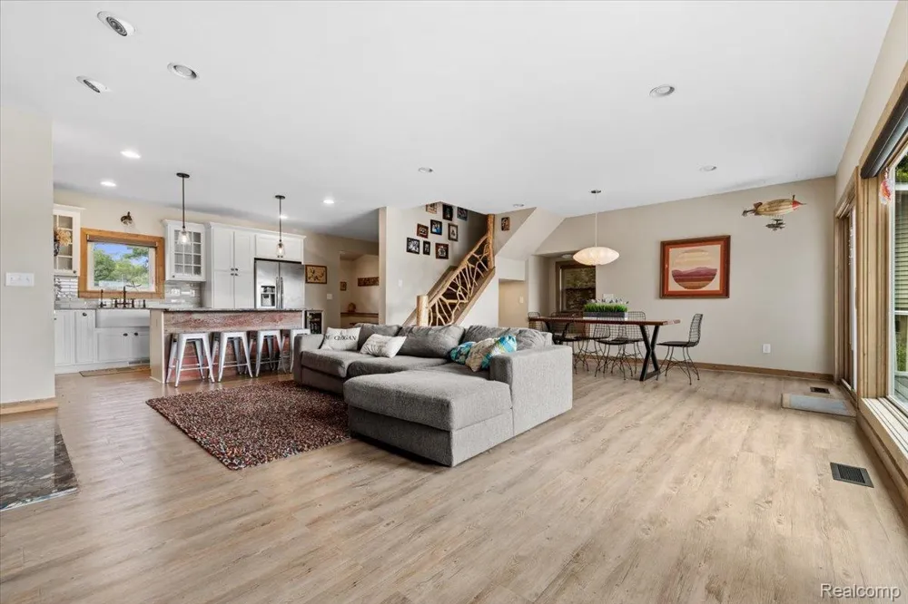 11356 Riverbank Lane Putnam Township, MI 48169