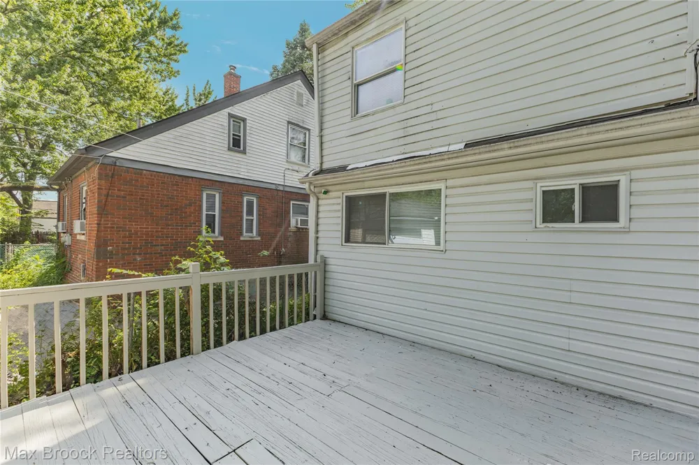 19950 Norborne Redford Charter Township, MI 48240