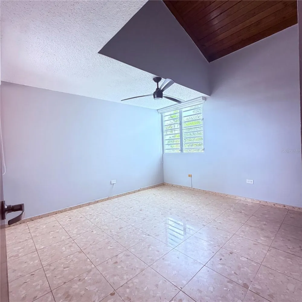 Calle 3 PASEOS LAS VISTAS San Juan, PR 00926