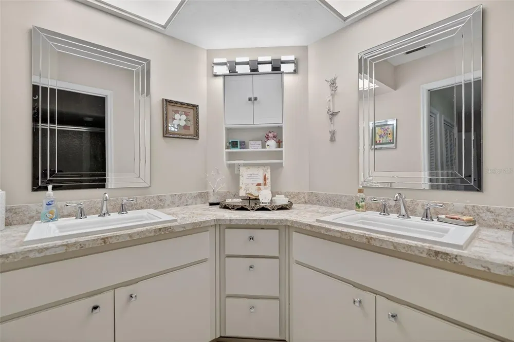 1766 ENSIGN POINT Crystal River, FL 34429
