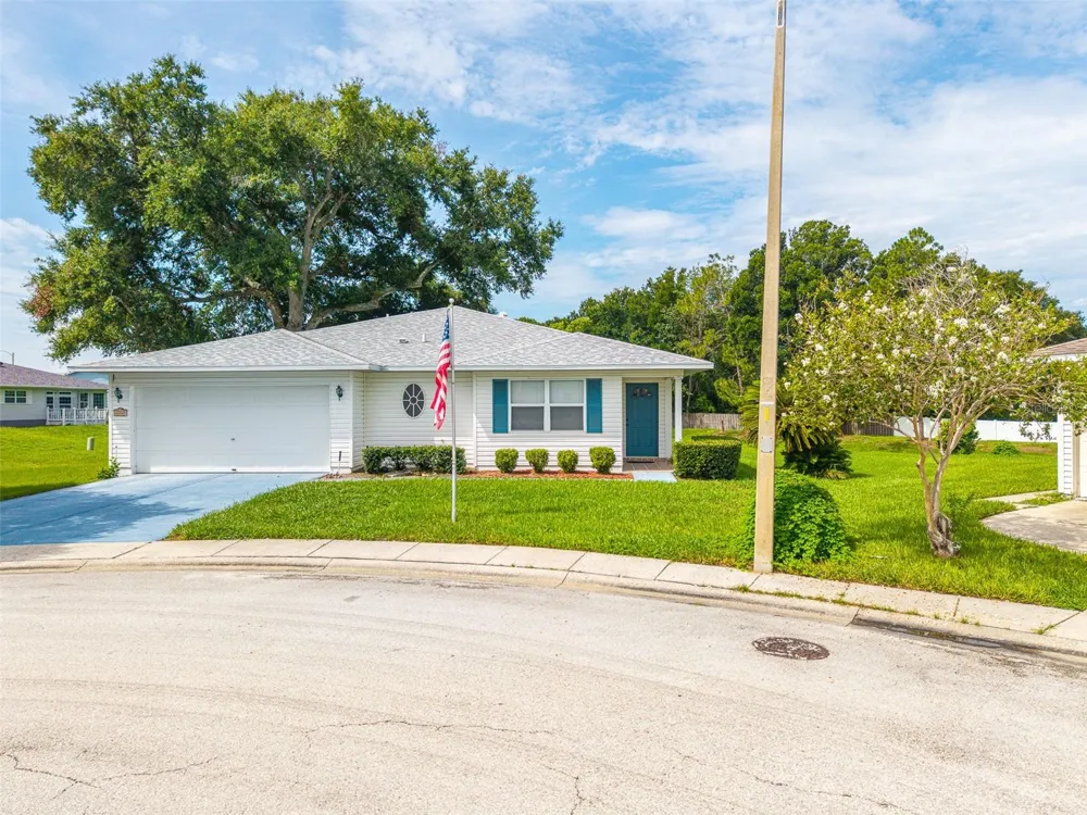 2260 GRAND CYPRESS DRIVE Lakeland, FL 33810