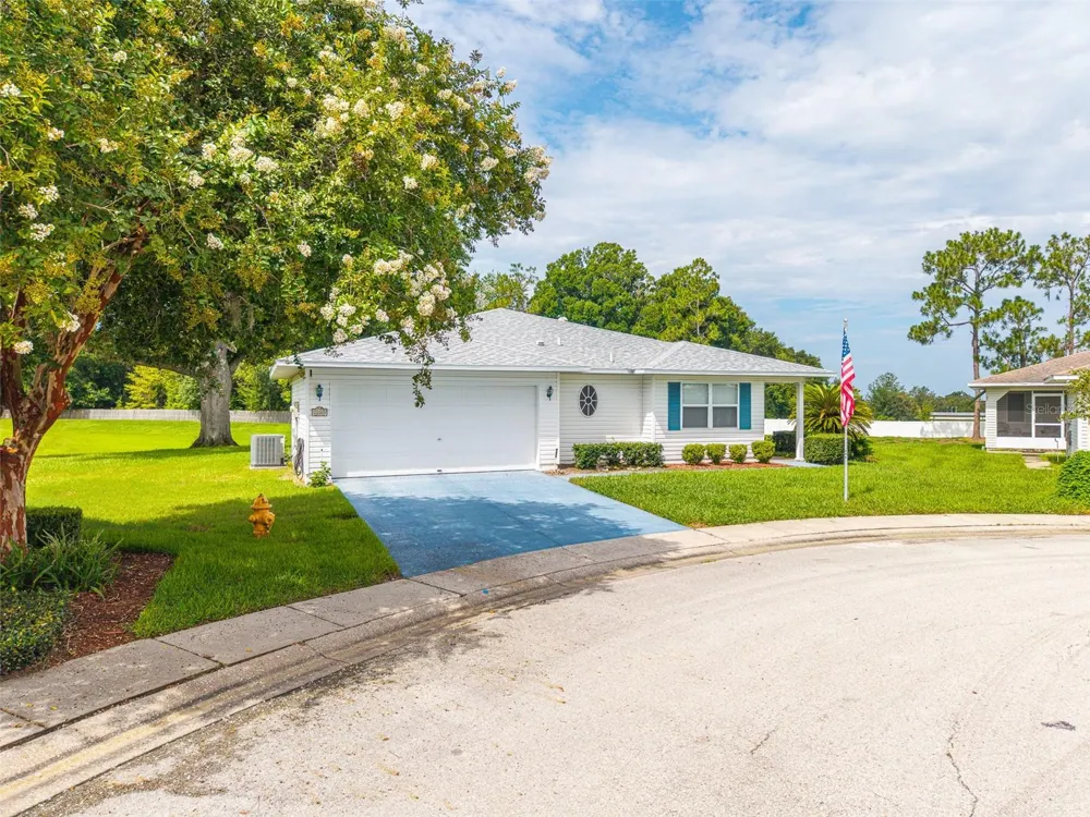 2260 GRAND CYPRESS DRIVE Lakeland, FL 33810