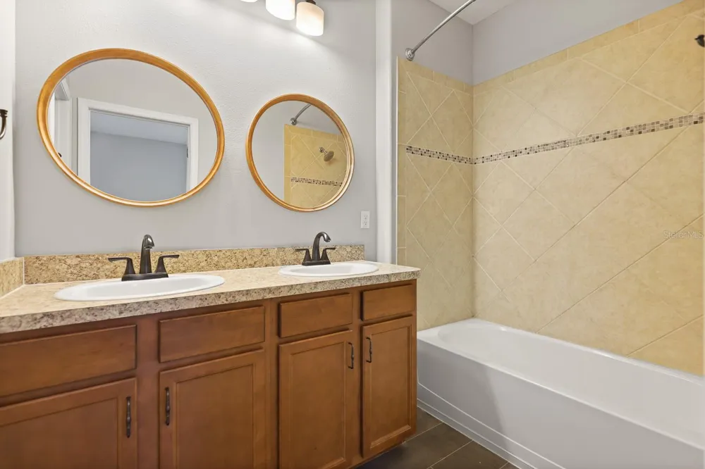 9133 MOONLIT MEADOWS LOOP Riverview, FL 33578