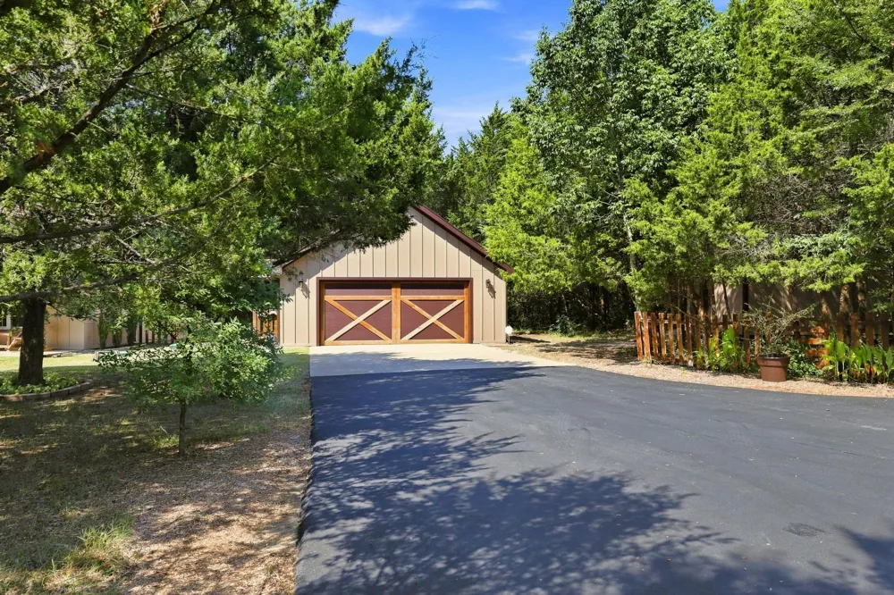 85 County Road Gordonville, TX 76245