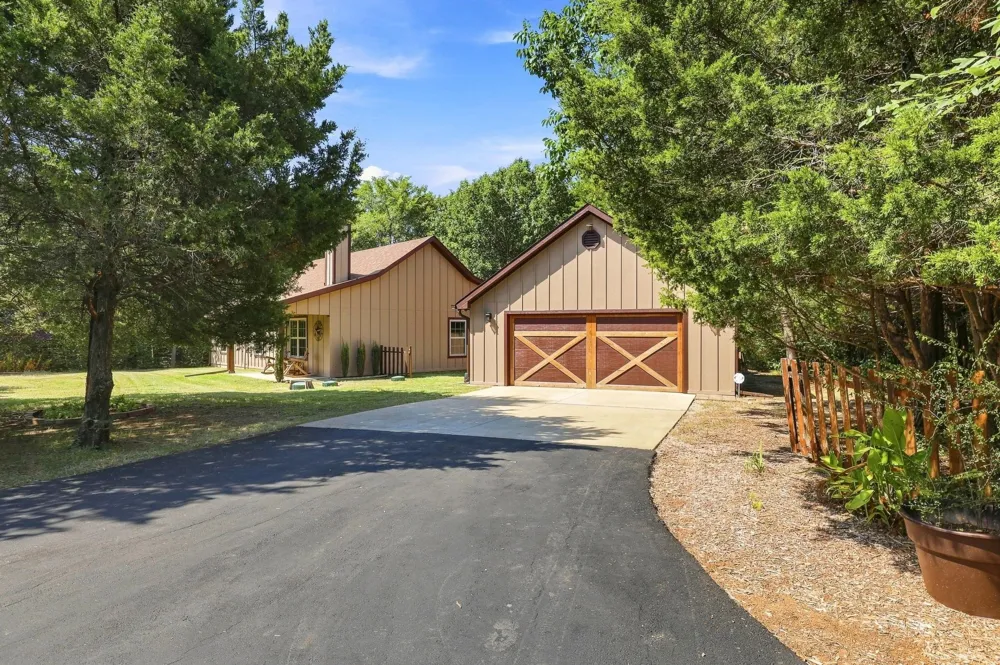 85 County Road Gordonville, TX 76245