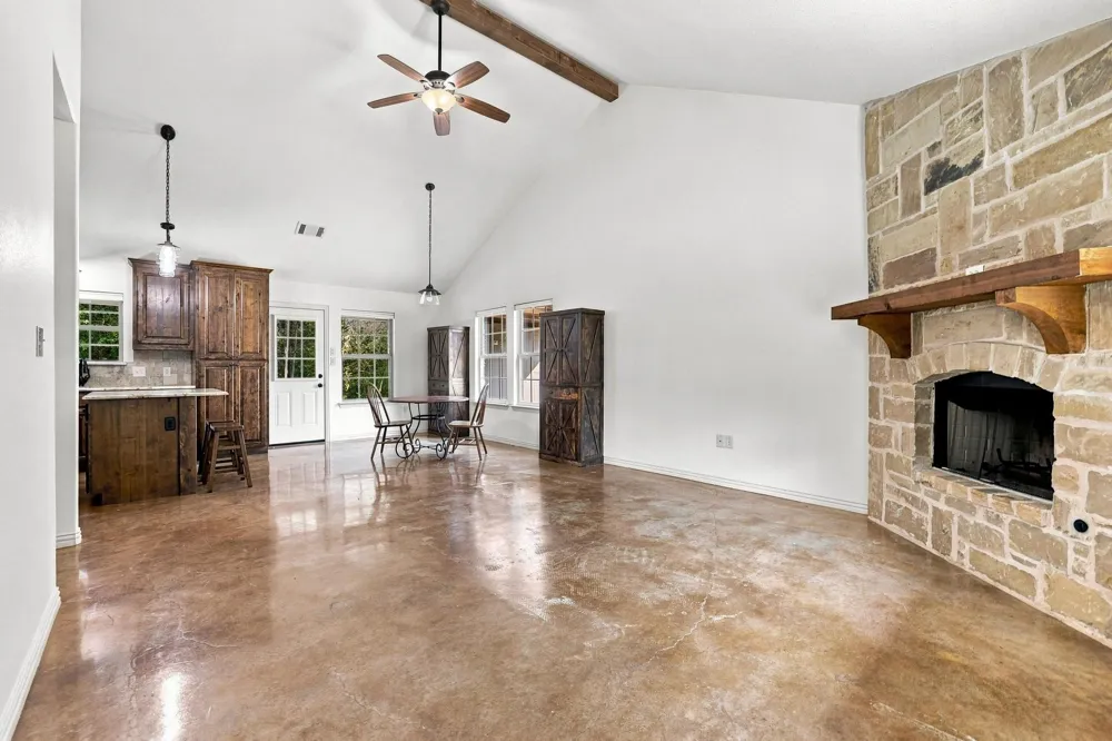 85 County Road Gordonville, TX 76245