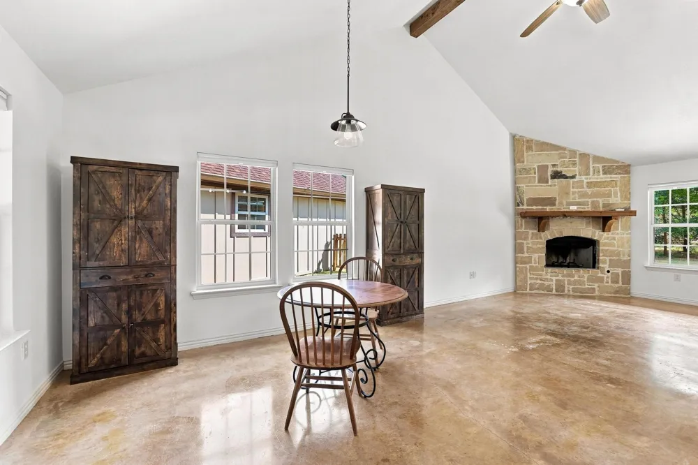 85 County Road Gordonville, TX 76245