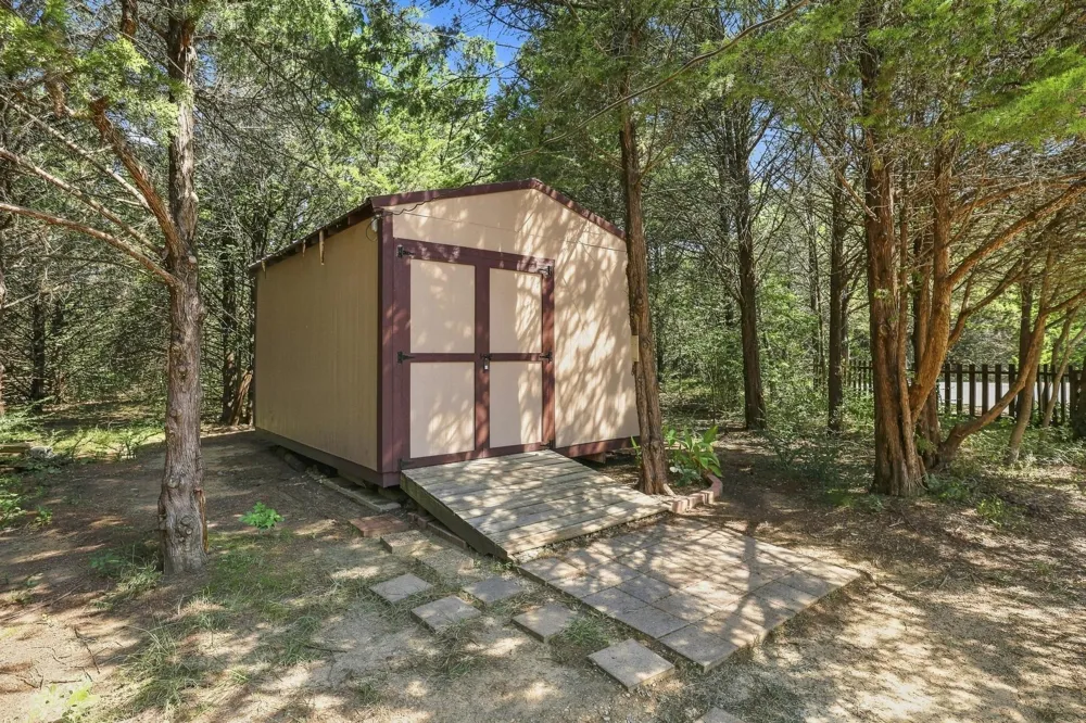 85 County Road Gordonville, TX 76245